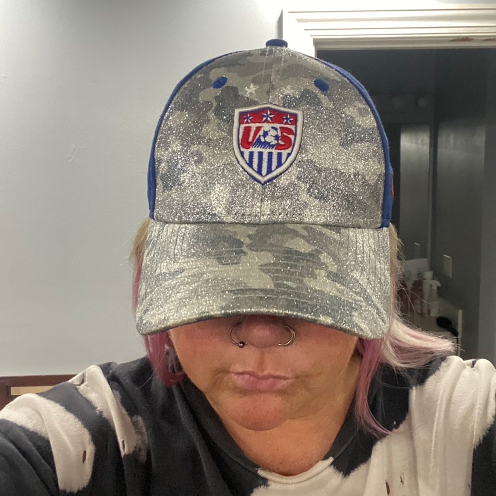 Sparkle USA patriotic women’s soccer hat